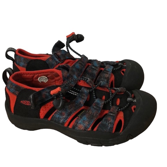 Keen Other - KEEN NEWPORT H2 size 2 closed toe fisherman sandal / water shoes washable